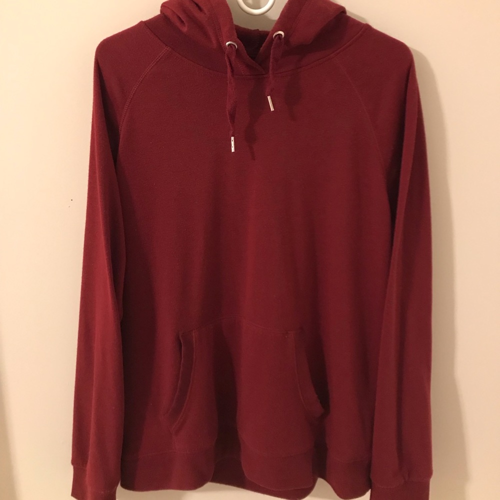 MAROON BASIC HOODIE